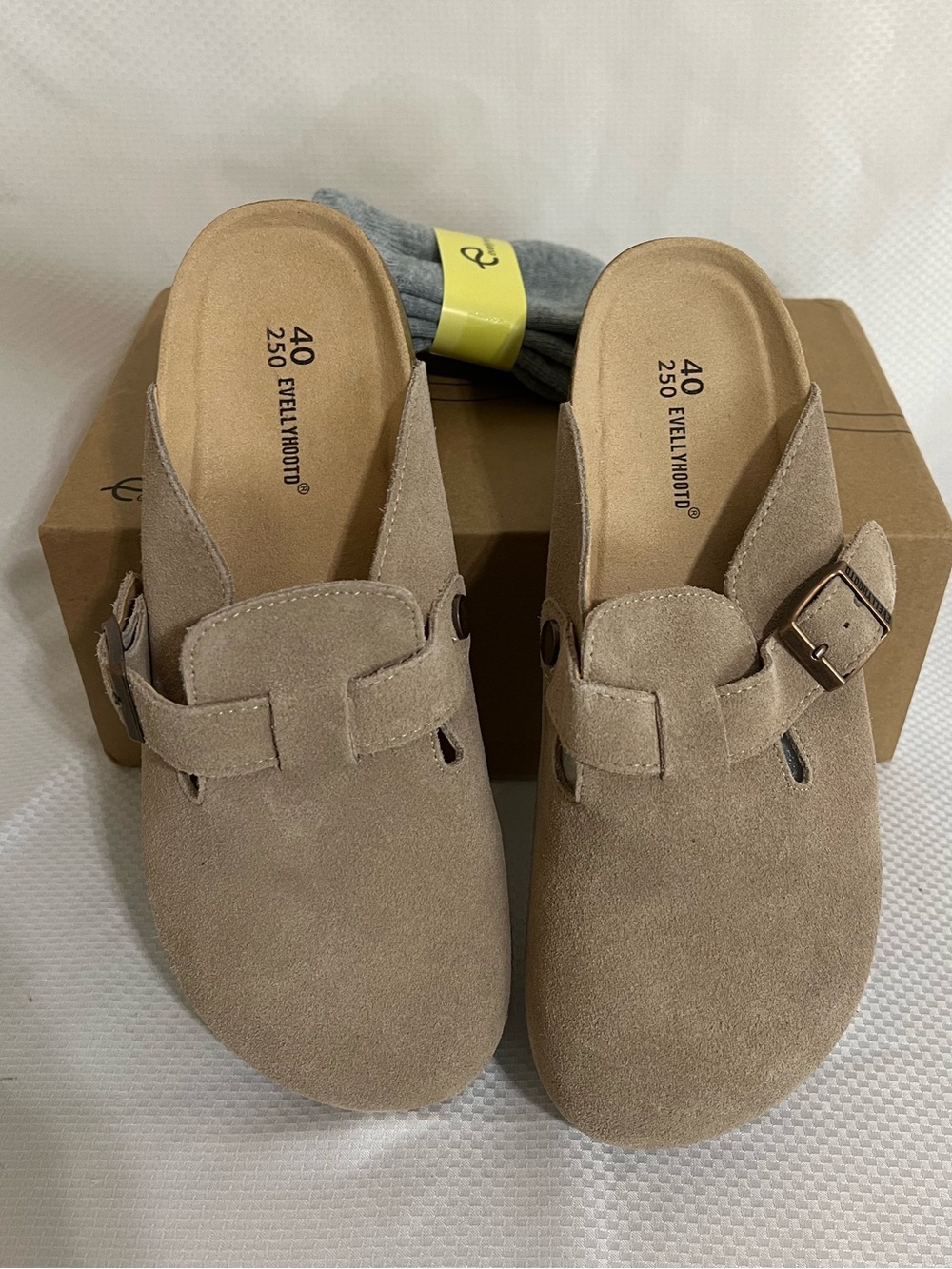 NEW Evellyhootd women’s clog with socks size: 40